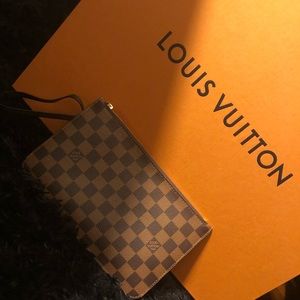 Louis Vuitton pochette